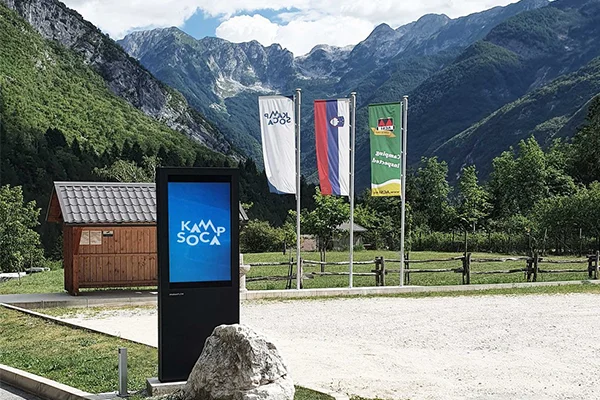 Attraction Digital Signage